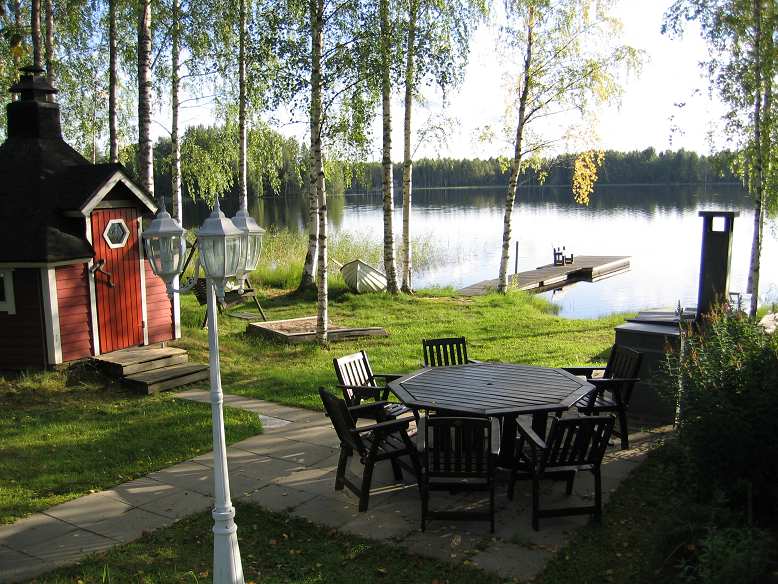 Takapiha, grillikota, laituri